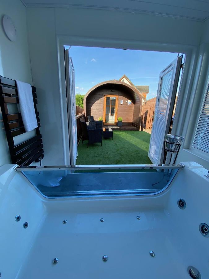 Highland Stays - Ben View Studio Pod & Jacuzzi Bath ฟอร์ตวิลเลียม ภายนอก รูปภาพ