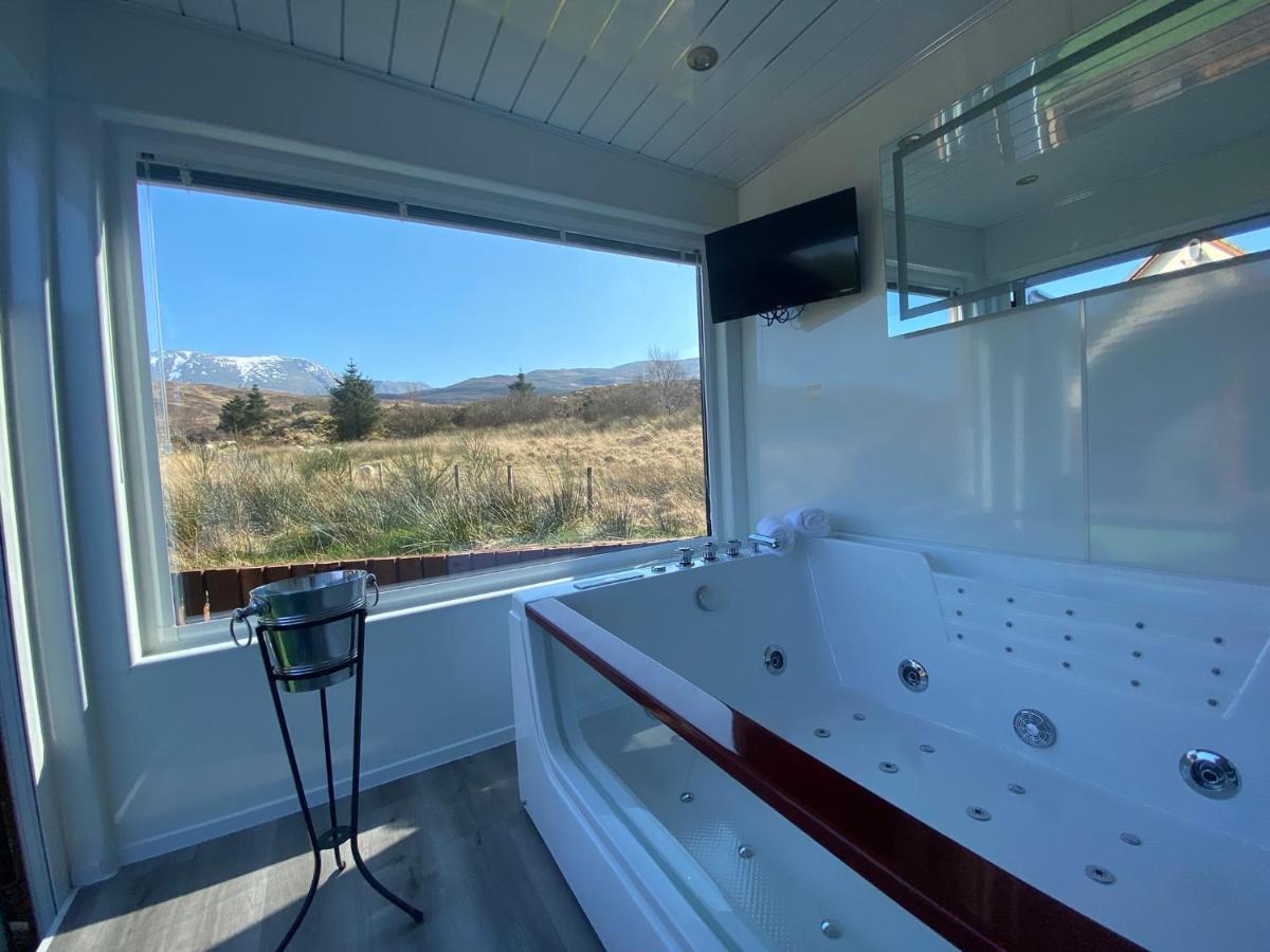 Highland Stays - Ben View Studio Pod & Jacuzzi Bath ฟอร์ตวิลเลียม ภายนอก รูปภาพ